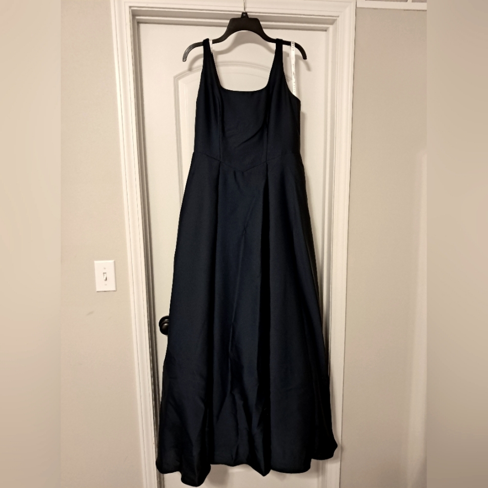 Kendall & Kylie bridesmaid dress